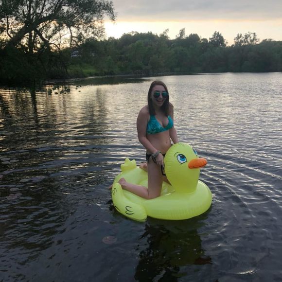 Meet the Posher Other - Meet your Posher, Alyssa
